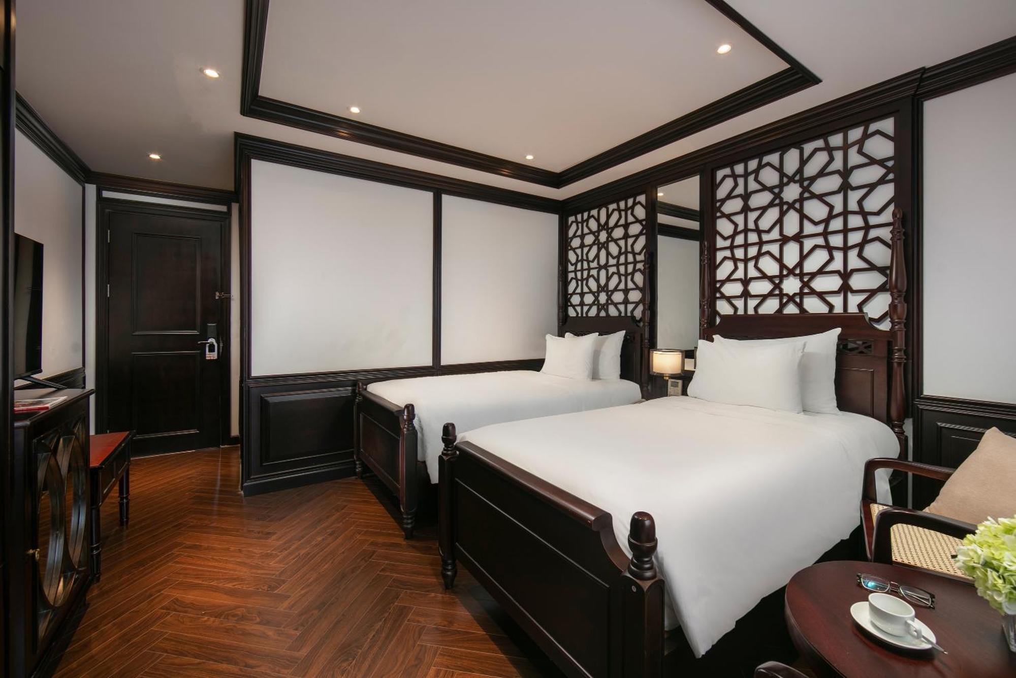 May De Ville Crown Hotel Ханой Экстерьер фото Deluxe twin room